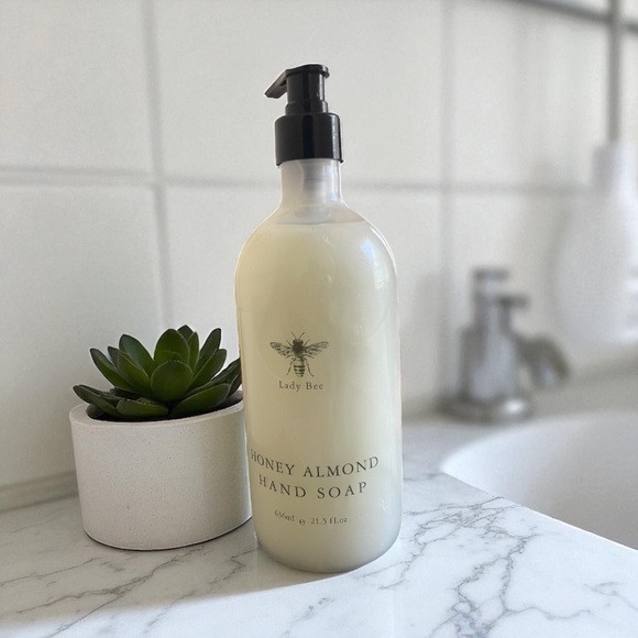 🍯 Lady Bee Honey Almond Hand Soap – 21.5 oz Glass Bottle | NEW 🍯 - Picture 1 of 1